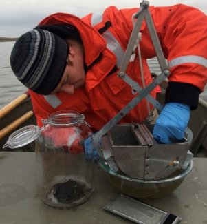 Sampling lake sediments using the petite ponar